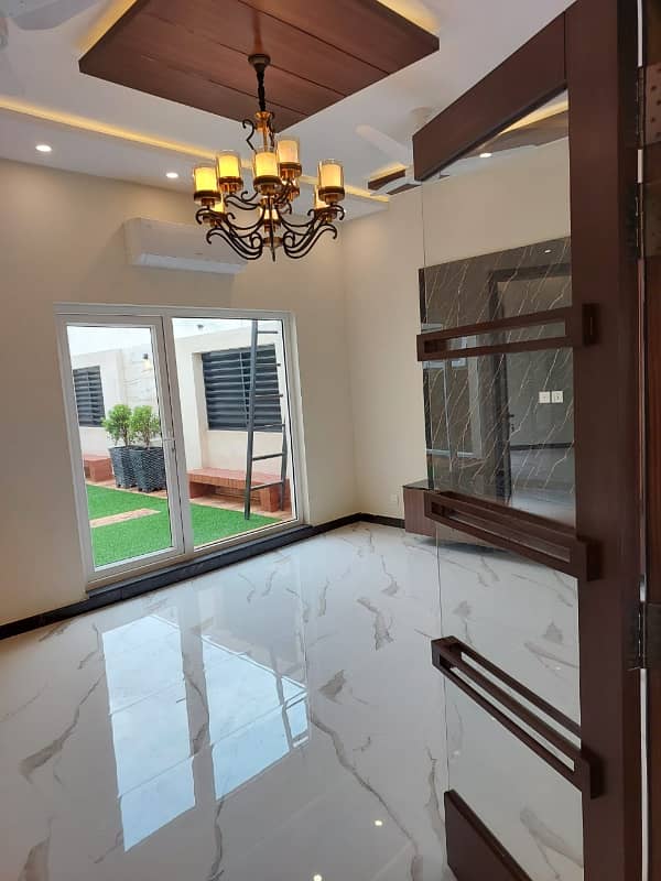 1 Kanal Full house available for rent in DHA Phase 4 20