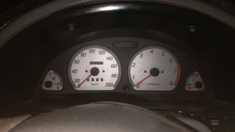 Suzuki Cultus VXL 2005 (03328590555) 11