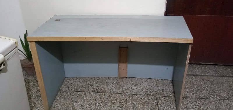 Office Table for sale 3