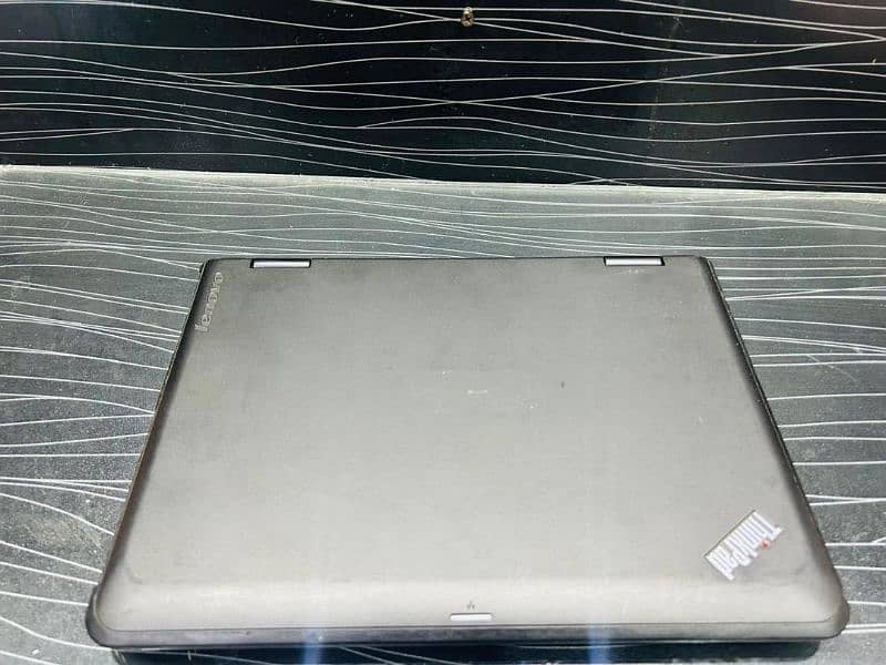 lenovo yoga 11 e thinkpad clean condition 3