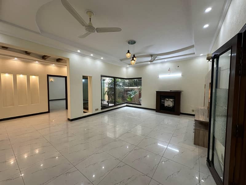 1 Kanal Full house available for rent in DHA Phase 5 6