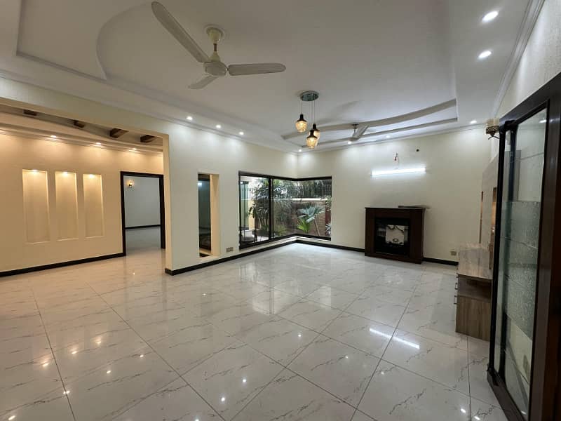 1 Kanal Full house available for rent in DHA Phase 5 9