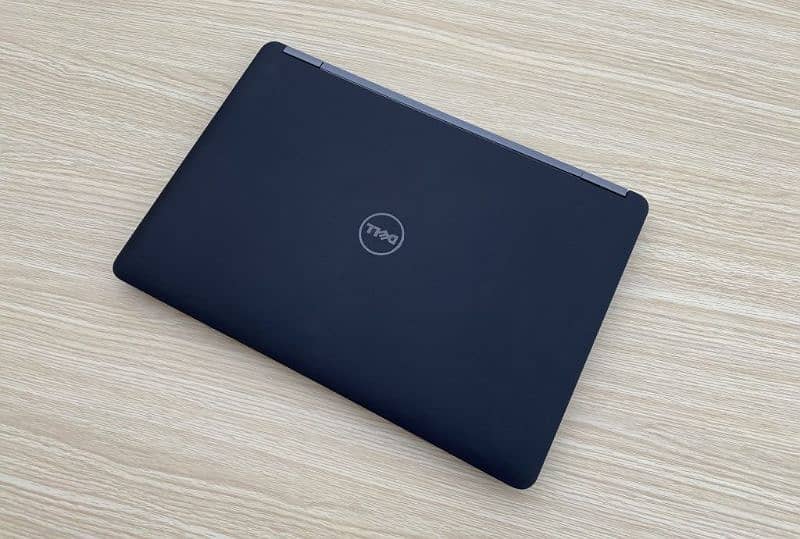 Dell i5 6th Generation Latitude E7270 Laptop 2