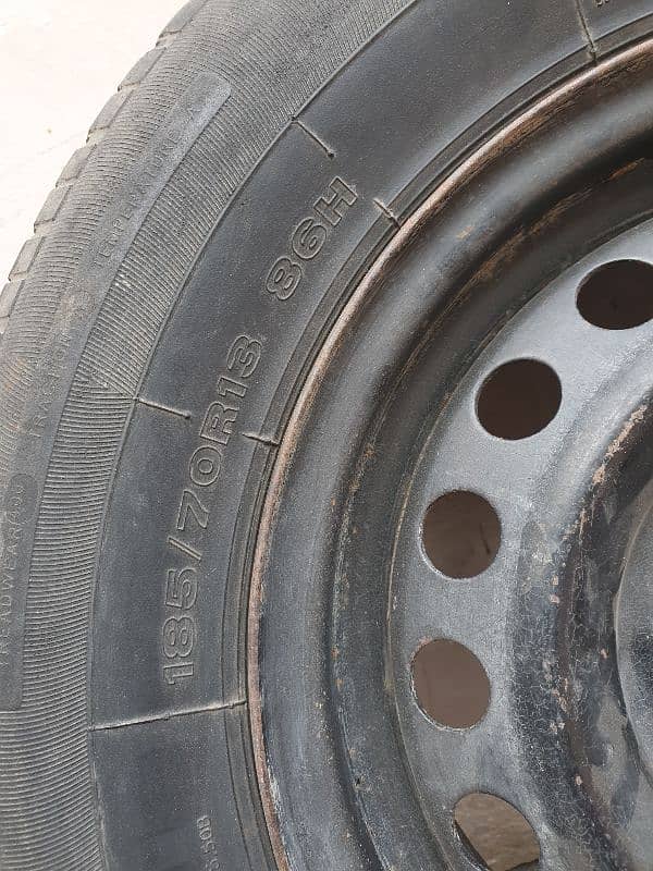 car stepny rim tyre. . 13 aur 14 . . 4 nut 2