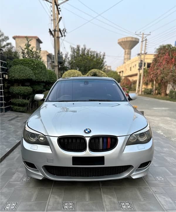 BMW 5 Series 2005 1