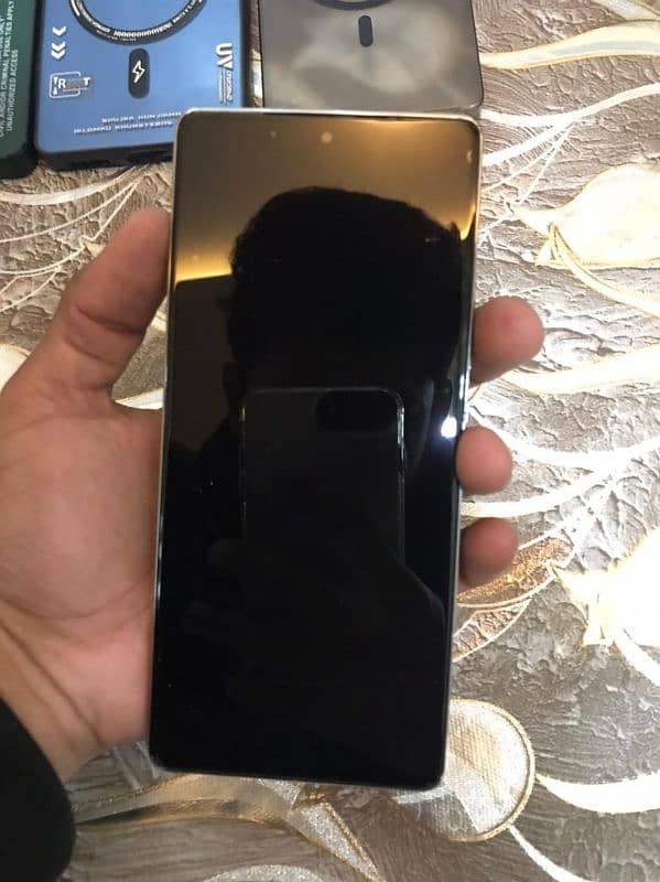 Condition 10/8  infinix note 40 special edition 2