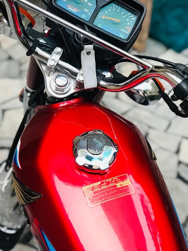 Honda 125 Red colour 2023/ 2024 2