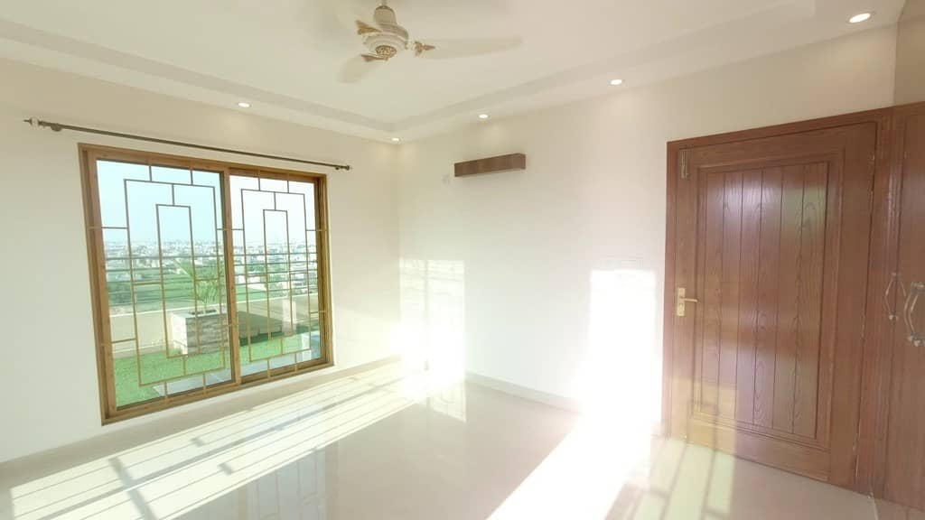 Brand New Penthouse For Sale In Askari 11 Lahore 24