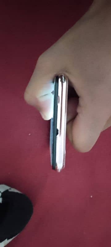 8gb ram and 256gb room  back carma ok and Firends caram not ok 6