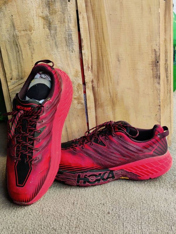 Hoka sport shoes 6