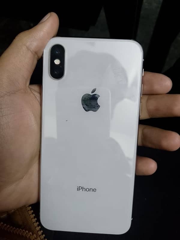 iphone X approved 256 gb with box water pack 2