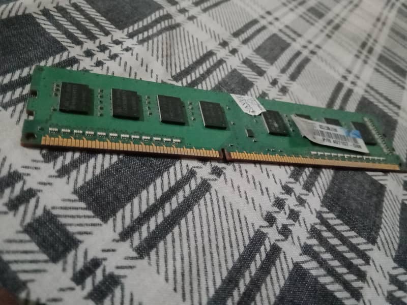 2 GB DDR3 1333Mhz 0