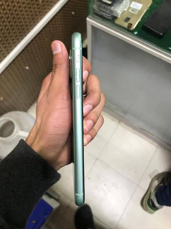 Iphone 11 128Gb Factory Unloacked 4