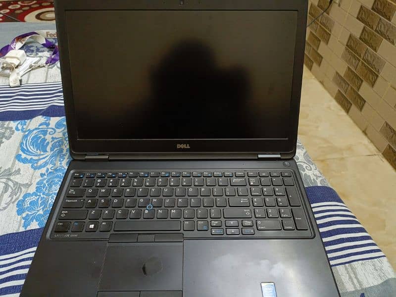 Dell Latitude E5550 1