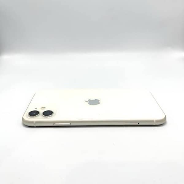 iPhone 11 64 Gb non PTA NO EXCHANGE ONLY MONEY 3