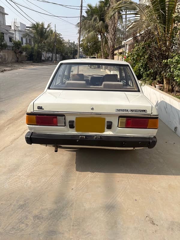 Toyota Corolla 1981 3