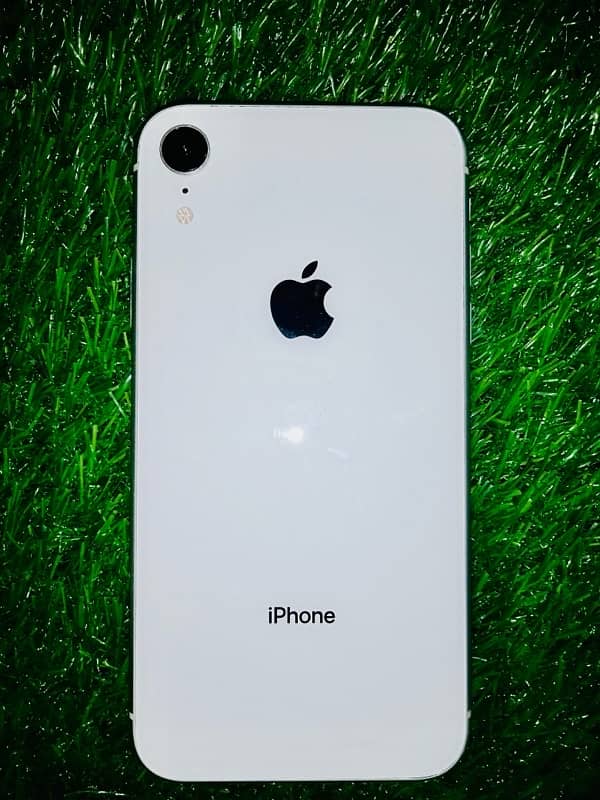 Iphone XR Non PTA 64 GB 4