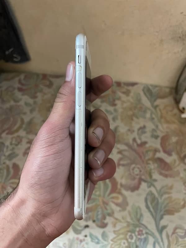 iphone 7 128Gb 4