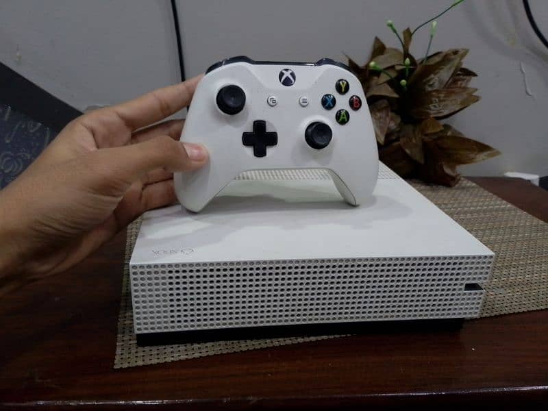 Xbox oneS with box this Xbox is non jhelbrake,gaming console Xbox 1 S 4