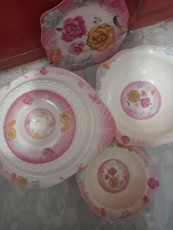 60 pieces Dinner set used for sale 0