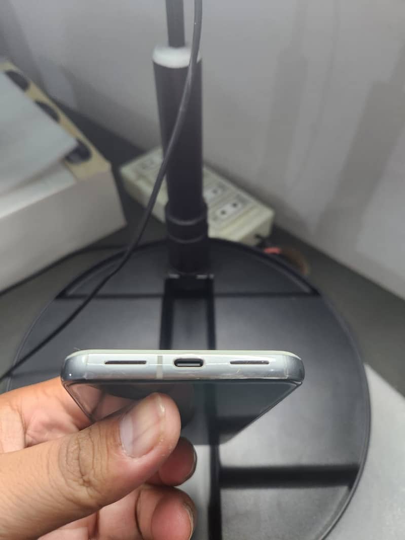 Google Pixel 8 OEM LOCKED 2