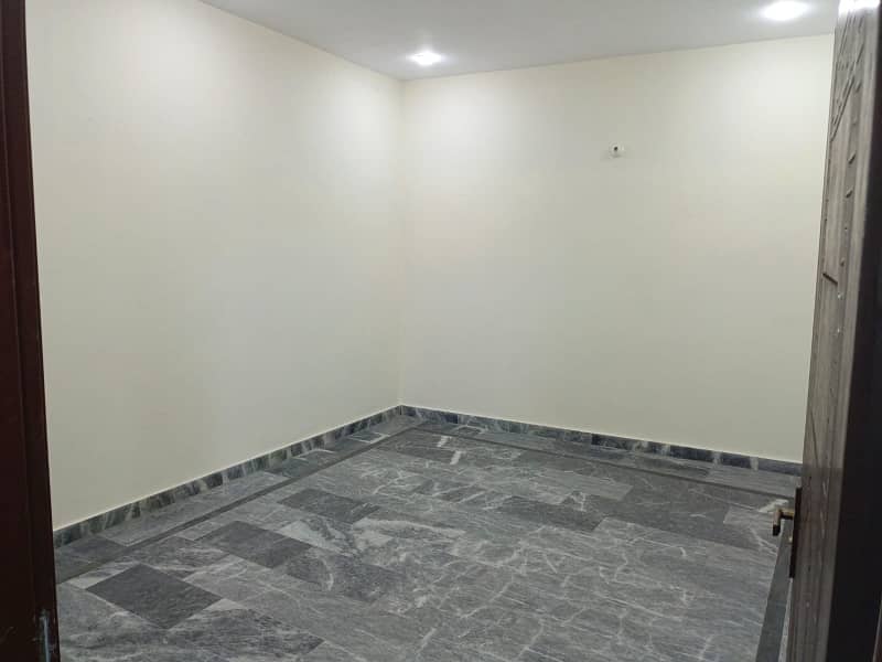 3 Marla 2ND Floor Available For Rent (Madina Colony) 4