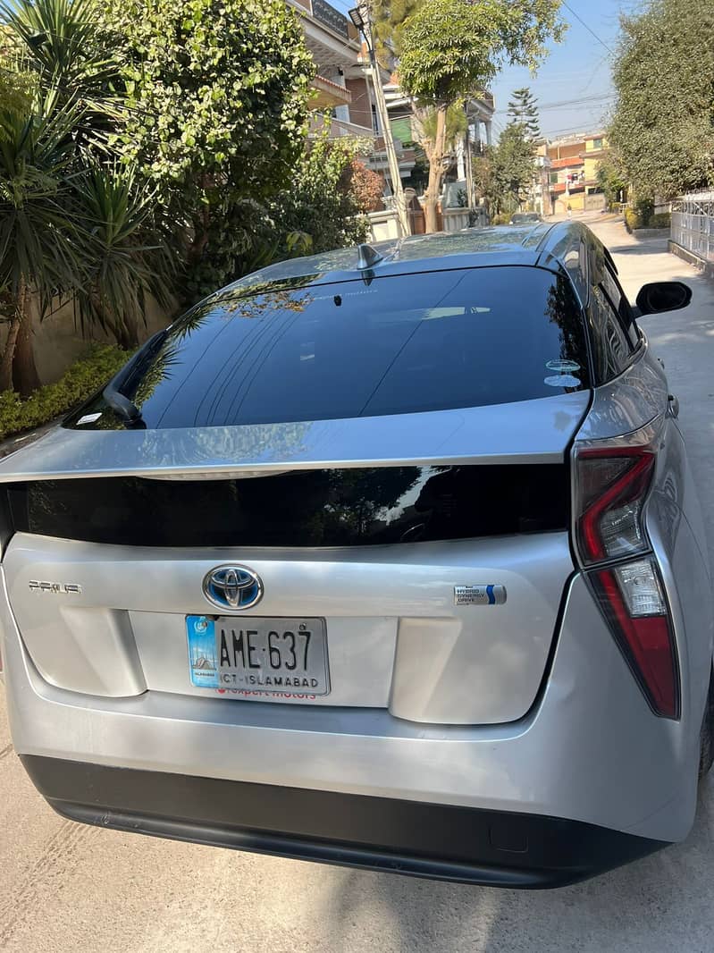 Toyota Prius 2015 8