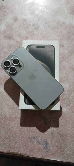 iphone 15 pro jv 256 GB natural titanium