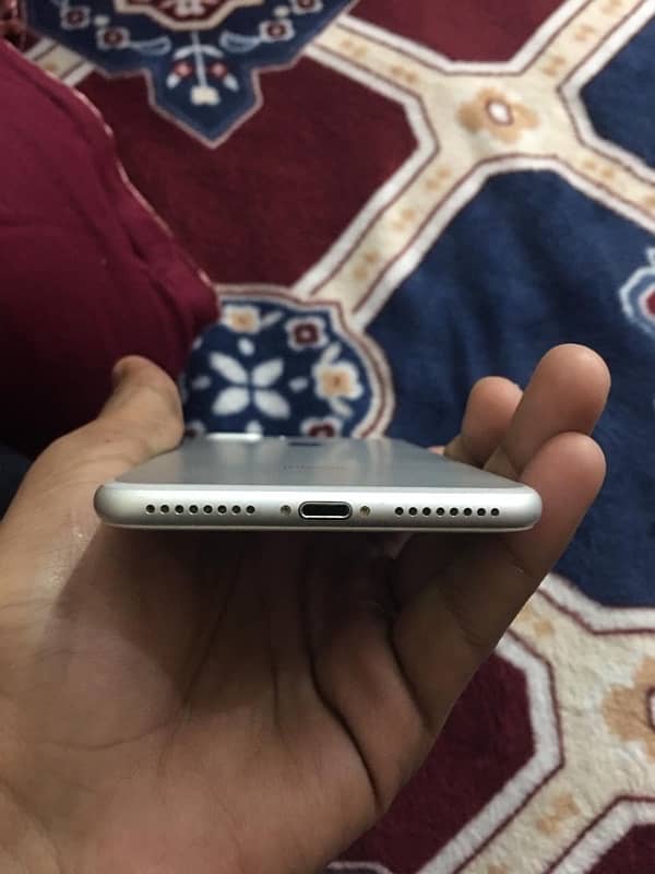 Iphone 7 plus 128gb 10/10 condition pta approved 2