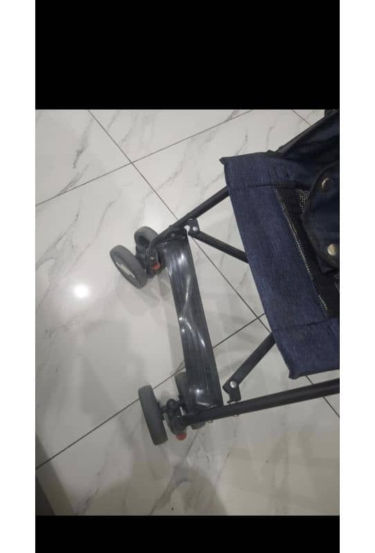 pram tottly new condition just  3 time used 1