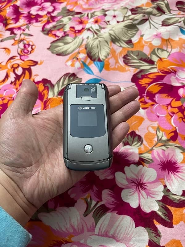 Motorola Razr V3x vintage for sale in excellent condition 1