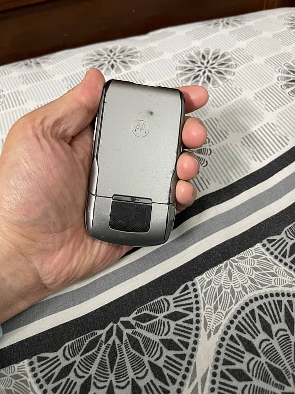Motorola Razr V3x vintage for sale in excellent condition 7