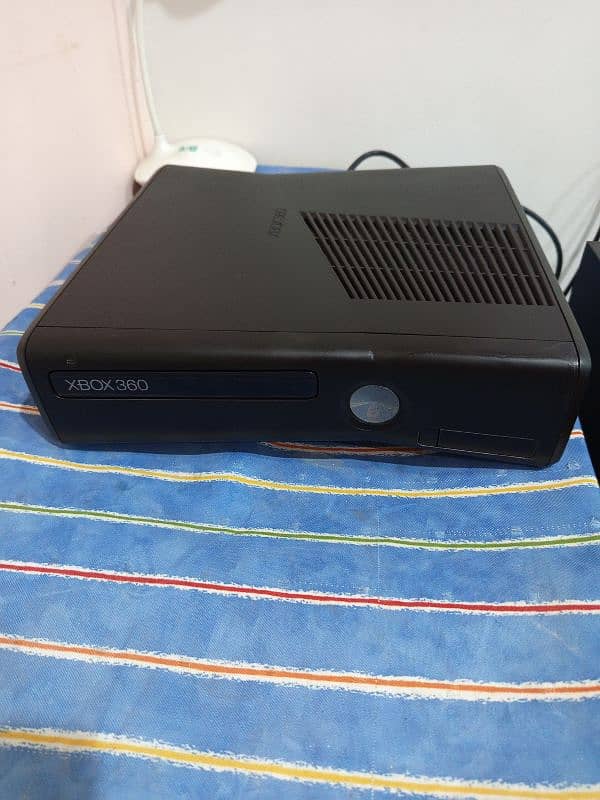 XBOX 360 slim 250 gb 2