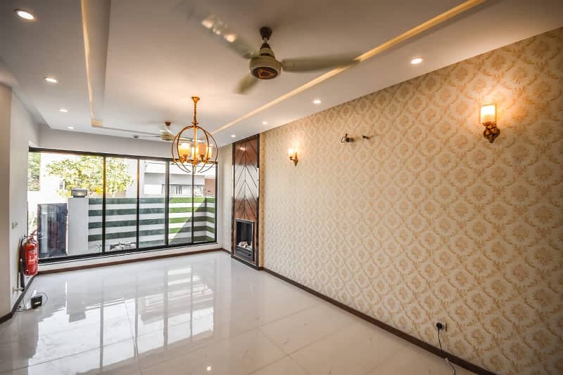 5 MARLA MODERN DESIGN HOUSE AVAILABLE FOR RENT IN DHA 4