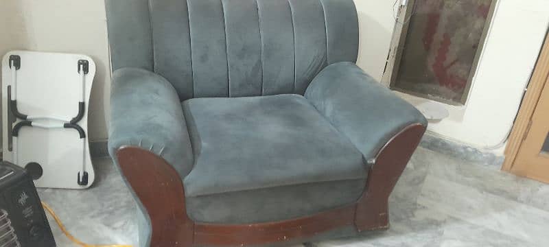 Grey coloured sofa set 1