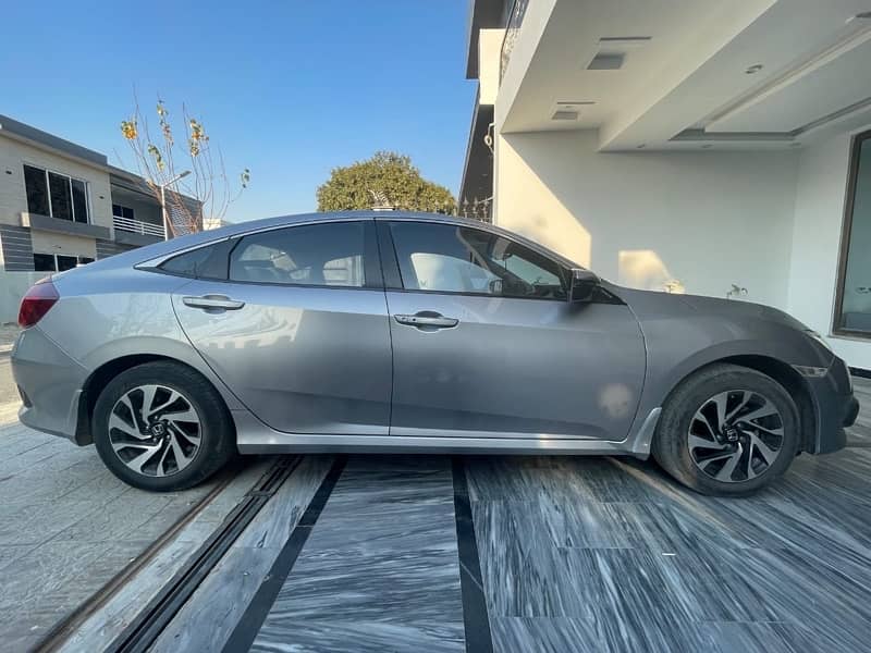 Honda Civic Oriel 2018 3