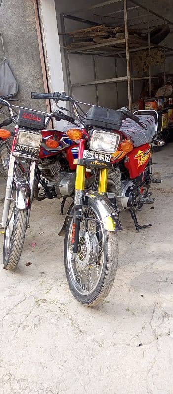 We have 3 type of bike which you want to buy tell me in inbox. 0