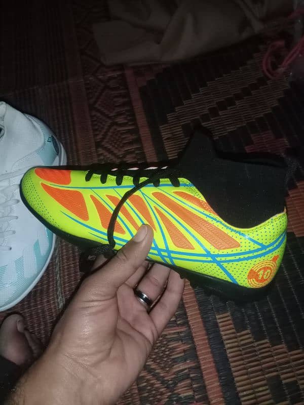 Football shoes /sports shoes/All over pakistan 10