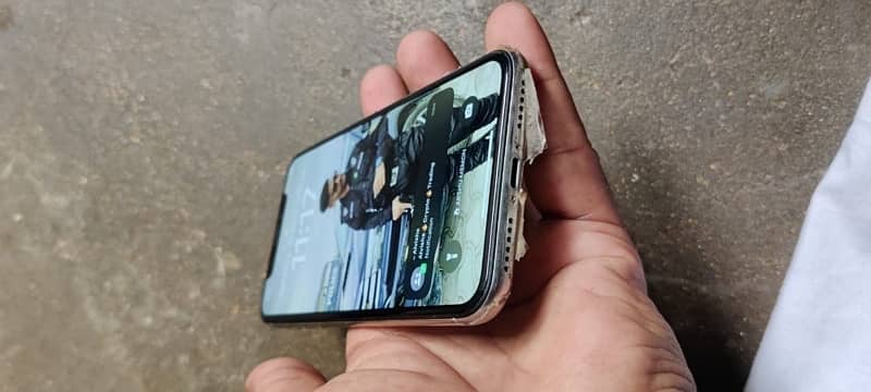 IPhone X 64 Gb pta approved 4