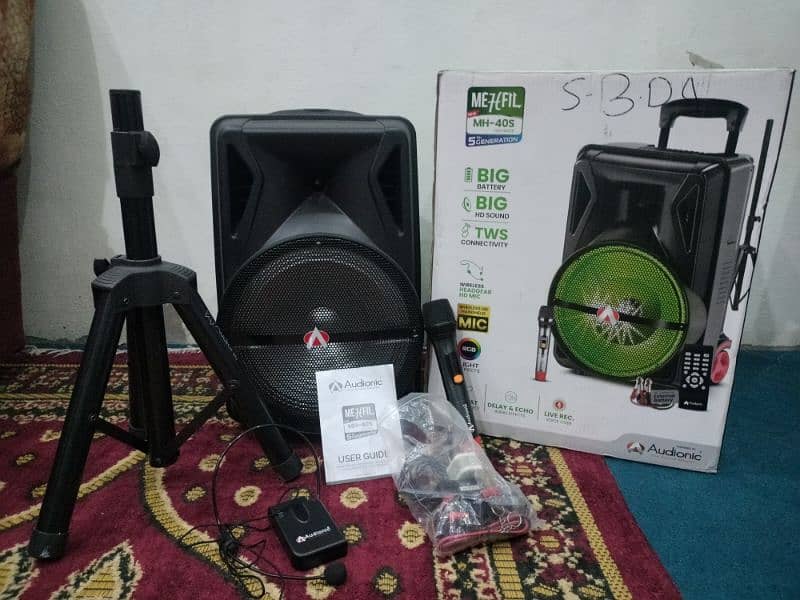 audionic mh40 bohat kam use hai new lagta hai 3