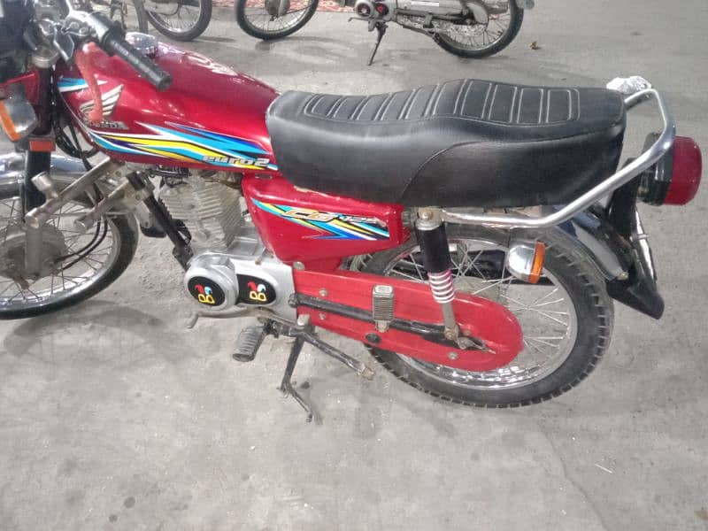 Honda 125 Red Color Total Genuine for sale in Faisalabad 1