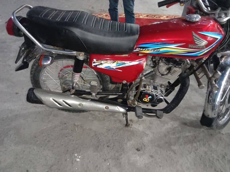 Honda 125 Red Color Total Genuine for sale in Faisalabad 2