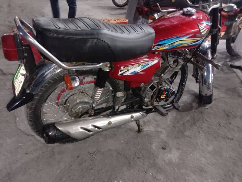 Honda 125 Red Color Total Genuine for sale in Faisalabad 6