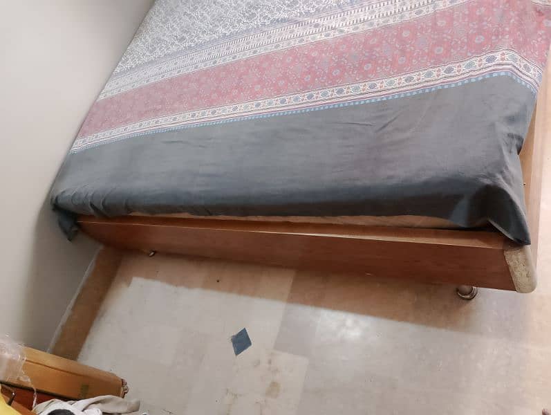 bed with mattress 0