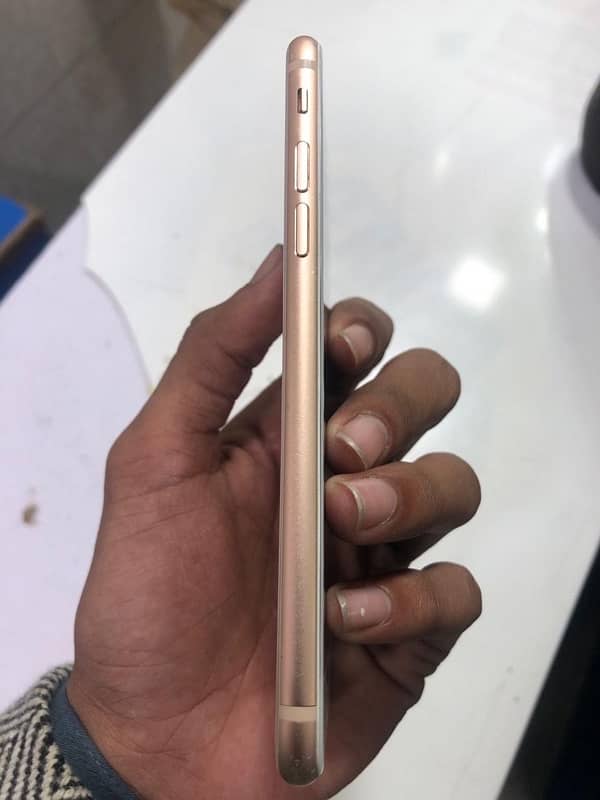 IPHONE 8 pta approved with box 2