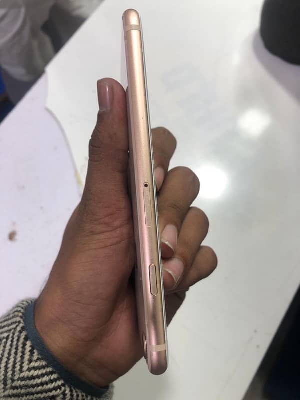 IPHONE 8 pta approved with box 3