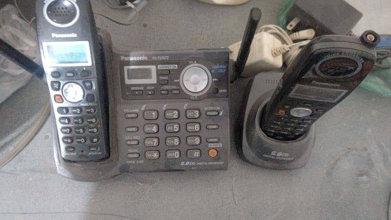 Panasonic cordless phone with three intercom 2