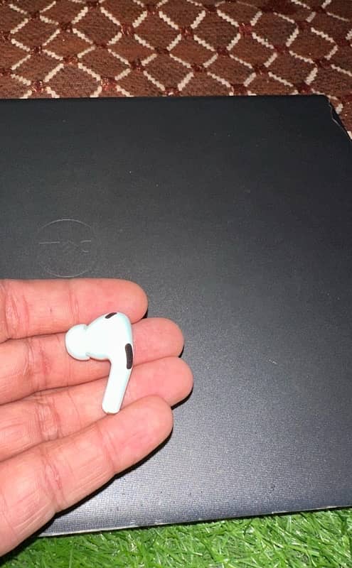 APPLE Airpods Pro - Gen 2 7