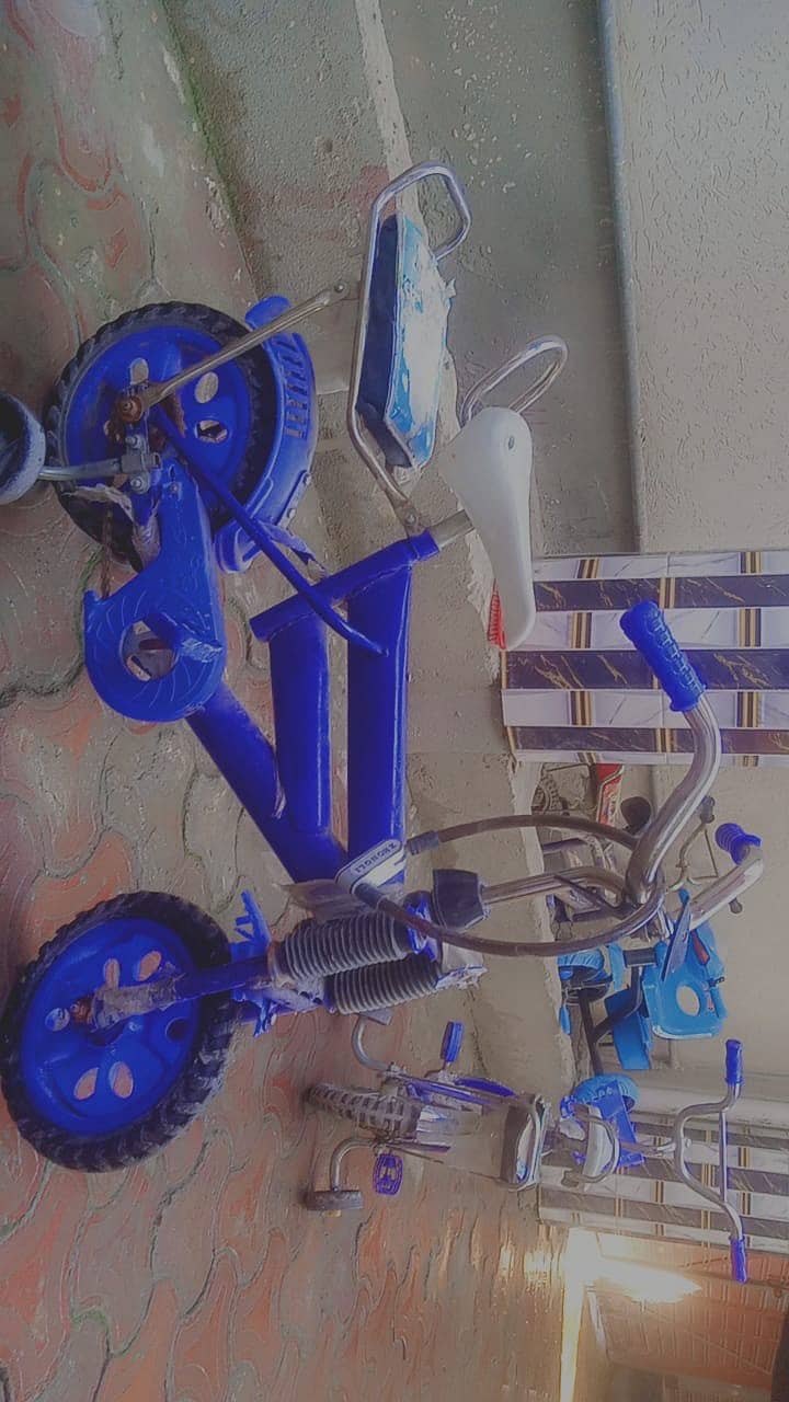 2 x Kids bicycles for sale almost new 2