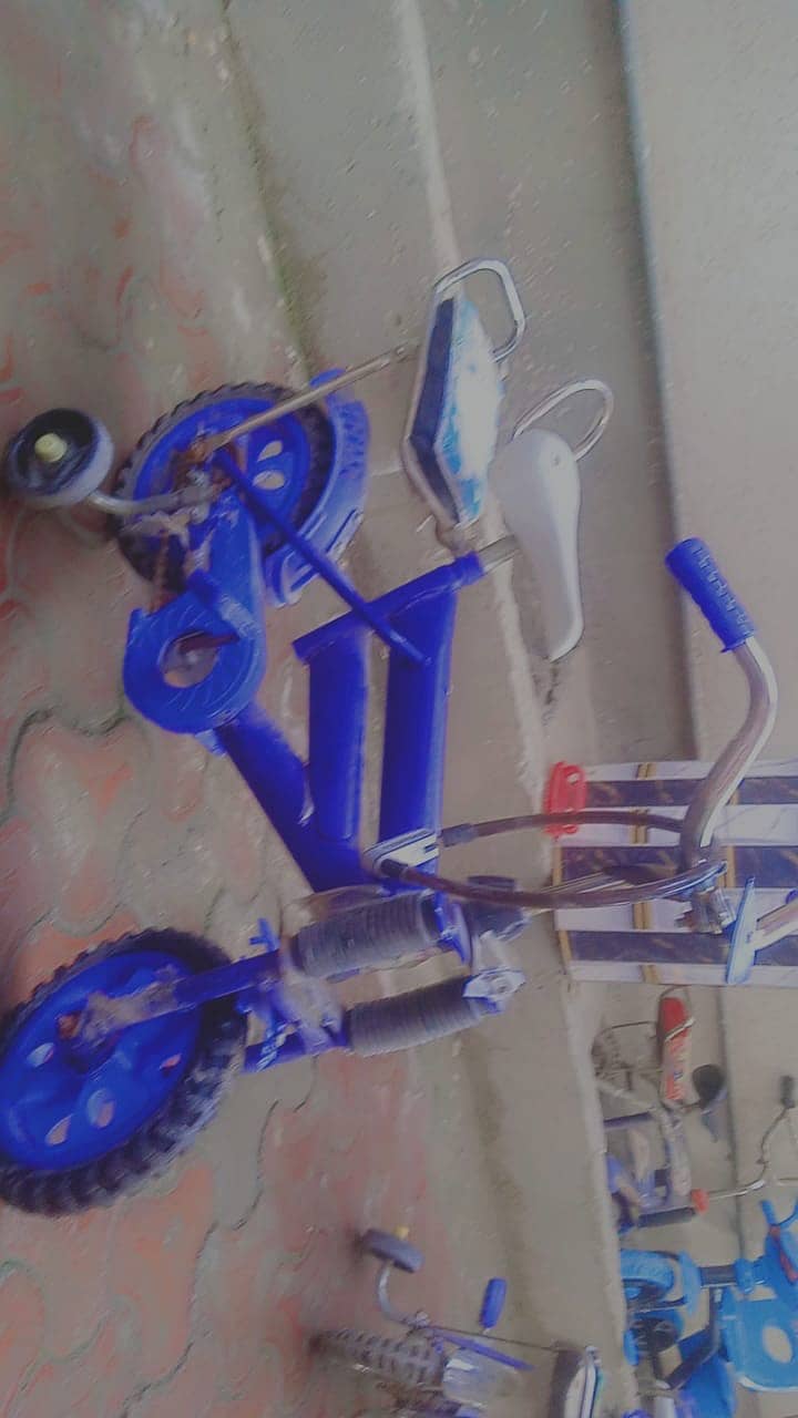 2 x Kids bicycles for sale almost new 3